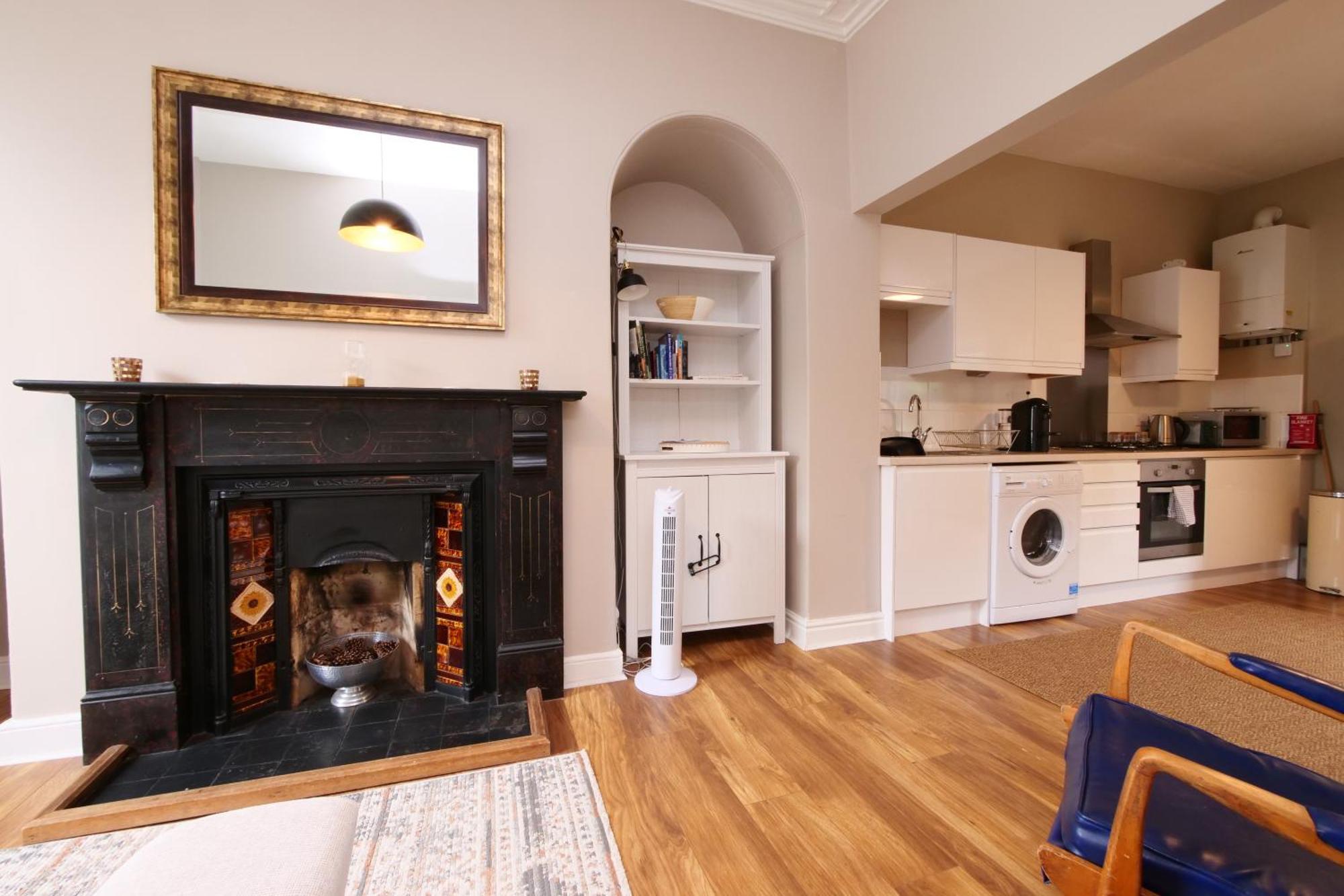Fifth Quarter Apartment With Free Parking York Dış mekan fotoğraf