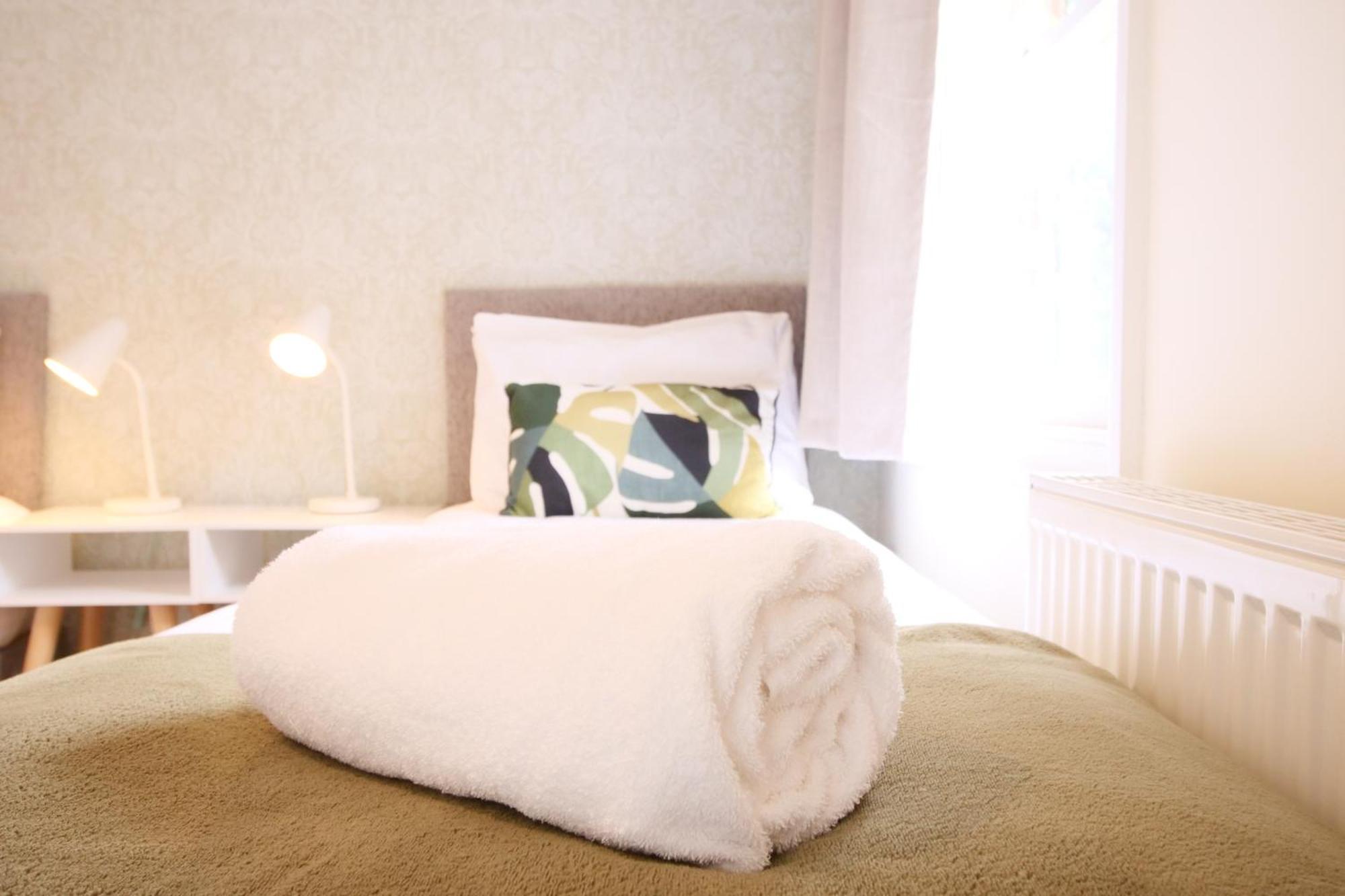 Fifth Quarter Apartment With Free Parking York Dış mekan fotoğraf